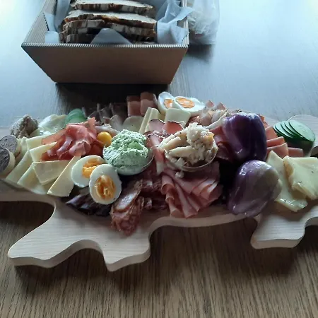 Fruhstuckspension Bischof I D Wiesen *