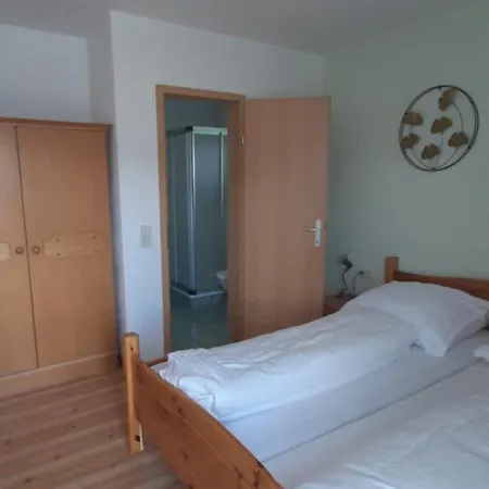 Fruhstuckspension Bischof I D Wiesen Panzió