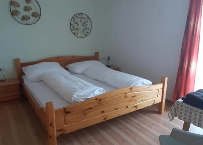 Bed & Breakfast Fruhstuckspension Bischof I D Wiesen